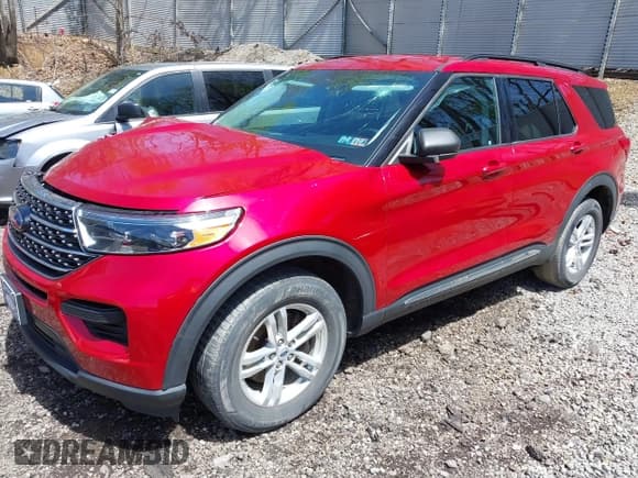✅ 2021 Ford Explorer XLT • VIN: 1FMSK8DH4MGC47581 • Lot: 42151310. Wystawiony na IAAI z przebiegiem 50 866 mil. Bezpłatny archiwum sprzedaży aukcyjnych z USA i szczegółowy raport historii pojazdu na DreamBid. Zdjęcie 17.