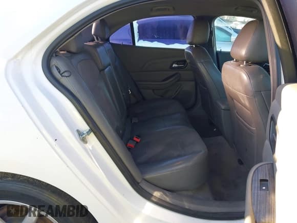 ✅ 2014 Chevrolet Malibu LT • VIN: 1G11E5SL9EF135372 • Lot: 43482183. Wystawiony na IAAI z przebiegiem 115 937 mil. Bezpłatny archiwum sprzedaży aukcyjnych z USA i szczegółowy raport historii pojazdu na DreamBid. Zdjęcie 8.