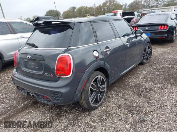 ✅ 2016 MINI Hardtop 4 Door S • VIN: WMWXU3C50G2D31512 • Lot: 43772401. Listed on IAAI with 62,380 mi. Free auction sales archive from the USA and detailed vehicle history report at DreamBid. Image 4.