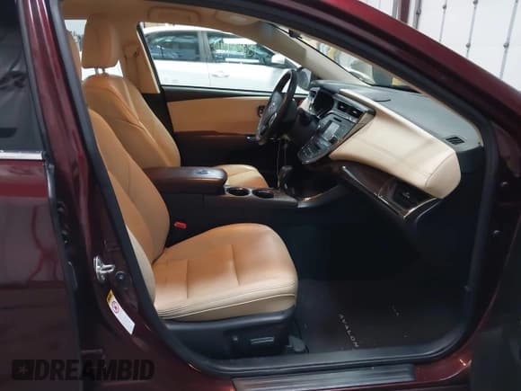 ✅ 2014 Toyota Avalon Limited • VIN: 4T1BK1EB9EU120734 • Lot: 41984803. Wystawiony na IAAI z przebiegiem 80 747 mil. Bezpłatny archiwum sprzedaży aukcyjnych z USA i szczegółowy raport historii pojazdu na DreamBid. Zdjęcie 5.