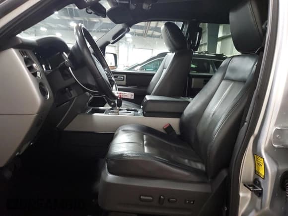 ✅ 2011 Ford Expedition XLT • VIN: 1FMJU1H5XBEF34798 • Lot: 90423585. Listed on Copart with 97,993 mi. Free auction sales archive from the USA and detailed vehicle history report at DreamBid. Image 7.