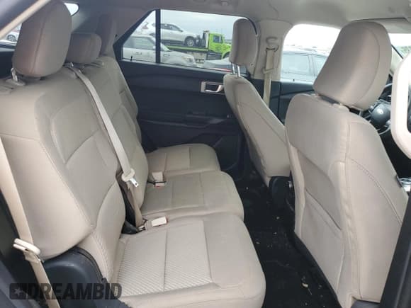 ✅ 2021 Ford Explorer • VIN: 1FMSK7BH5MGC45559 • Lot: 45323835. Wystawiony na Copart z przebiegiem 105 652 mil. Bezpłatny archiwum sprzedaży aukcyjnych z USA i szczegółowy raport historii pojazdu na DreamBid. Zdjęcie 11.