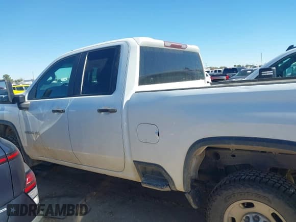 ✅ 2020 Chevrolet Silverado 2500HD Work Truck • VIN: 1GC2YLE76LF208197 • Lot: 43465596. Listed on IAAI with 140,973 mi. Free auction sales archive from the USA and detailed vehicle history report at DreamBid. Image 13.