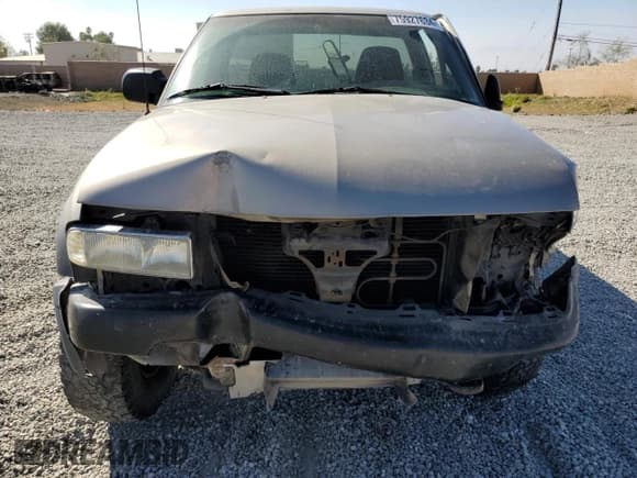 ✅ 1998 Chevrolet S-10 LS • VIN: 1GCCT14WXW8179490 • Лот: 75927634. Опубликован ранее на Copart с пробегом 215 954 миль. Бесплатный доступ к архиву аукционных продаж из США и подробный отчёт об истории автомобиля на DreamBid. Изображение 5.