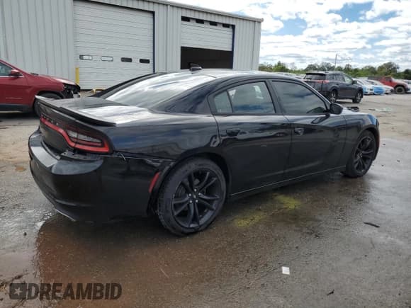 ✅ 2018 Dodge Charger SXT Plus • VIN: 2C3CDXHG2JH188551 • Лот: 84797655. Опубликован ранее на Copart с пробегом 140 814 миль. Бесплатный доступ к архиву аукционных продаж из США и подробный отчёт об истории автомобиля на DreamBid. Изображение 3.