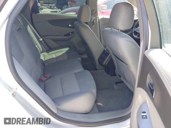 ✅ 2015 Chevrolet Impala LS • VIN: 2G11X5SLXF9127060 • Lot: 42769183. Listed on IAAI with 172,229 mi. Free auction sales archive from the USA and detailed vehicle history report at DreamBid. Image 8.