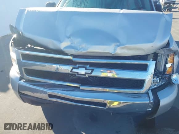 ✅ 2010 Chevrolet Silverado 1500 LS • VIN: 1GCSCREA4AZ269038 • Лот: 43762382. Опубликован ранее на IAAI с пробегом 210 669 миль. Бесплатный доступ к архиву аукционных продаж из США и подробный отчёт об истории автомобиля на DreamBid. Изображение 6.