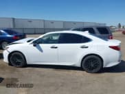✅ 2015 Lexus ES 330 • VIN: JTHBK1GGXF2181308 • Лот: 42305833. Опубликован ранее на IAAI с пробегом 113 653 миль. Бесплатный доступ к архиву аукционных продаж из США и подробный отчёт об истории автомобиля на DreamBid. Изображение 14.