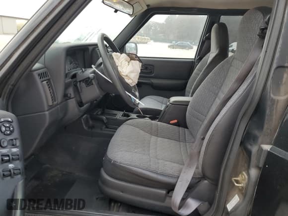 ✅ 2001 Jeep Cherokee Sport • VIN: 1J4FF48S21L502105 • Лот: 92855015. Опубликован ранее на Copart с пробегом 118 194 миль. Бесплатный доступ к архиву аукционных продаж из США и подробный отчёт об истории автомобиля на DreamBid. Изображение 7.