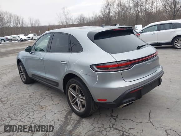 ✅ 2023 Porsche Macan • VIN: WP1AA2A58PLB07022 • Лот: 43782320. Опубликован ранее на IAAI с пробегом 14 612 миль. Бесплатный доступ к архиву аукционных продаж из США и подробный отчёт об истории автомобиля на DreamBid. Изображение 3.