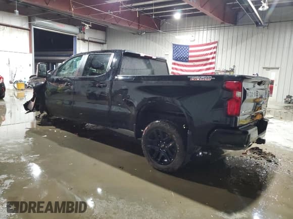 ✅ 2023 Chevrolet Silverado 1500 LT Trail Boss • VIN: 3GCUDFED7PG257103 • Lot: 92309845. Wystawiony na Copart z przebiegiem 45 393 mil. Bezpłatny archiwum sprzedaży aukcyjnych z USA i szczegółowy raport historii pojazdu na DreamBid. Zdjęcie 2.