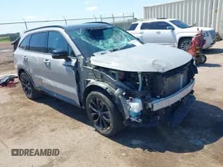 ✅ 2022 Kia Sorento SX • VIN: 5XYRK4LF7NG132828 • Lot: 43004910. Wystawiony na IAAI z przebiegiem 70 734 mil. Bezpłatny archiwum sprzedaży aukcyjnych z USA i szczegółowy raport historii pojazdu na DreamBid. Zdjęcie 1.