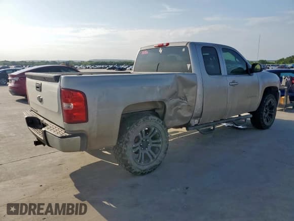 ✅ 2008 Chevrolet Silverado 1500 Work Truck • VIN: 1GCEC190X8Z120160 • Lot: 63762725. Listed on Copart with 441,106 mi. Free auction sales archive from the USA and detailed vehicle history report at DreamBid. Image 3.