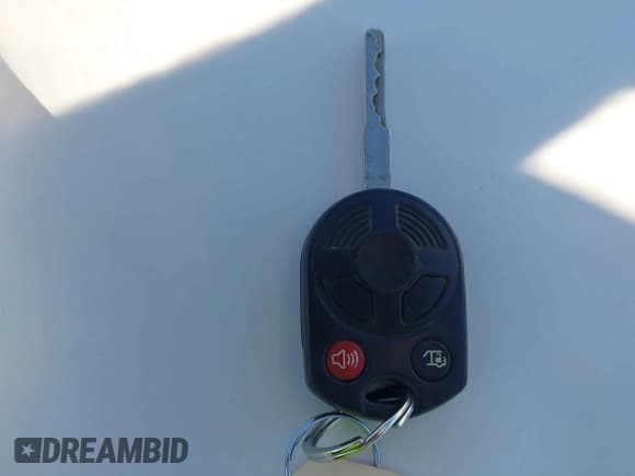 ✅ 2019 Ford Transit • VIN: 1FTYR2CM4KKB17963 • Lot: 43363538. Wystawiony na IAAI z przebiegiem 93 638 mil. Bezpłatny archiwum sprzedaży aukcyjnych z USA i szczegółowy raport historii pojazdu na DreamBid. Zdjęcie 11.