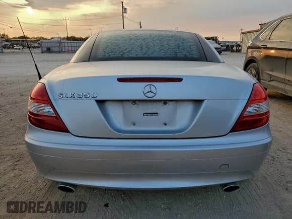 ✅ 2007 Mercedes-Benz SLK 350 • VIN: WDBWK56F97F145170 • Lot: 94212565. Listed on Copart with 118,006 mi. Free auction sales archive from the USA and detailed vehicle history report at DreamBid. Image 6.