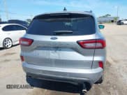 ✅ 2024 Ford Escape ST-Line • VIN: 1FMCU9MN1RUB32553 • Lot: 42800529. Wystawiony na IAAI z przebiegiem 29 437 mil. Bezpłatny archiwum sprzedaży aukcyjnych z USA i szczegółowy raport historii pojazdu na DreamBid. Zdjęcie 16.