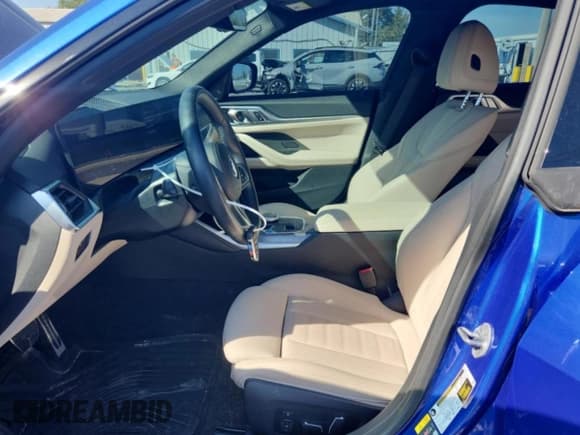 ✅ 2024 BMW i4 xDrive40 • VIN: WBY83FB03RFS41232 • Лот: 84395225. Опубликован ранее на Copart с пробегом 9 554 миль. Бесплатный доступ к архиву аукционных продаж из США и подробный отчёт об истории автомобиля на DreamBid. Изображение 7.