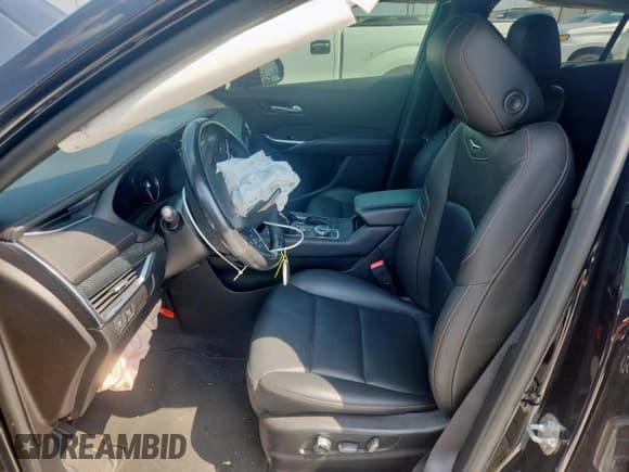 ✅ 2020 Cadillac XT4 AWD Sport • VIN: 1GYFZFR46LF109082 • Lot: 67653635. Listed on Copart with 54,833 mi. Free auction sales archive from the USA and detailed vehicle history report at DreamBid. Image 7.