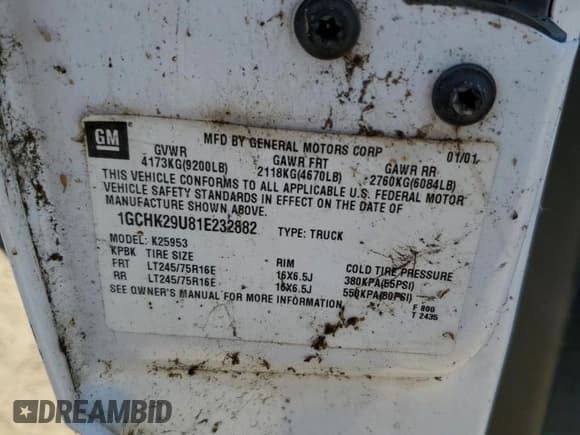 ✅ 2001 Chevrolet Silverado 2500HD LS • VIN: 1GCHK29U81E232882 • Lot: 59601115. Wystawiony na Copart z przebiegiem Nie podano. Bezpłatny archiwum sprzedaży aukcyjnych z USA i szczegółowy raport historii pojazdu na DreamBid. Zdjęcie 12.