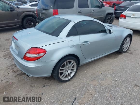 ✅ 2007 Mercedes-Benz SLK 280 • VIN: WDBWK54F77F157563 • Lot: 42683146. Listed on IAAI with 144,298 mi. Free auction sales archive from the USA and detailed vehicle history report at DreamBid. Image 4.