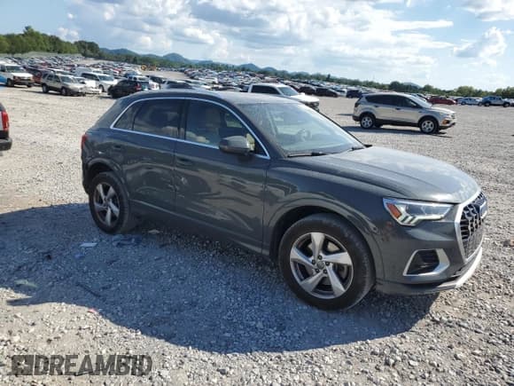 ✅ 2020 Audi Q3 Premium Plus • VIN: WA1BECF33L1062031 • Lot: 66167705. Listed on Copart with 69,669 mi. Free auction sales archive from the USA and detailed vehicle history report at DreamBid. Image 4.