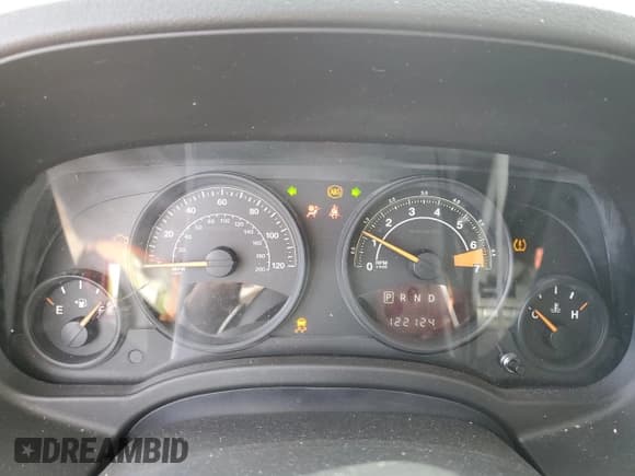 ✅ 2016 Jeep Compass Sport • VIN: 1C4NJDBB7GD778954 • Lot: 82581475. Wystawiony na Copart z przebiegiem 122 124 mil. Bezpłatny archiwum sprzedaży aukcyjnych z USA i szczegółowy raport historii pojazdu na DreamBid. Zdjęcie 9.