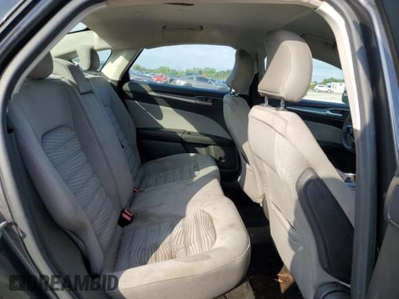 ✅ 2016 Ford Fusion S Hybrid • VIN: 3FA6P0UU0GR402961 • Лот: 65259445. Опубликован ранее на Copart с пробегом 166 621 миль. Бесплатный доступ к архиву аукционных продаж из США и подробный отчёт об истории автомобиля на DreamBid. Изображение 10.