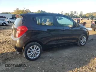 ✅ 2020 Chevrolet Spark LT • VIN: KL8CD6SA2LC416749 • Лот: 82341105. Опубликован ранее на Copart с пробегом 121 291 миль. Бесплатный доступ к архиву аукционных продаж из США и подробный отчёт об истории автомобиля на DreamBid. Изображение 3.