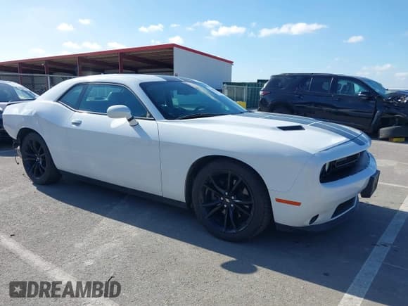 ✅ 2017 Dodge Challenger SXT • VIN: 2C3CDZAG5HH640055 • Lot: 43592589. Wystawiony na IAAI z przebiegiem 127 512 mil. Bezpłatny archiwum sprzedaży aukcyjnych z USA i szczegółowy raport historii pojazdu na DreamBid. Zdjęcie 1.