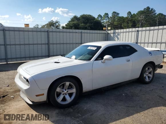 ✅ 2014 Dodge Challenger SXT • VIN: 2C3CDYAG6EH233786 • Lot: 74821874. Wystawiony na Copart z przebiegiem Nie podano. Bezpłatny archiwum sprzedaży aukcyjnych z USA i szczegółowy raport historii pojazdu na DreamBid. Zdjęcie 1.