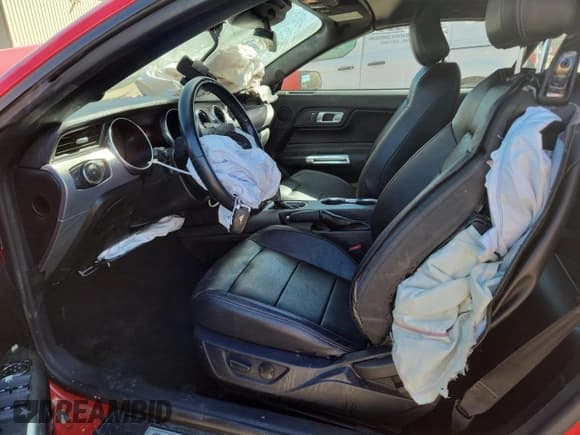 ✅ 2022 Ford Mustang EcoBoost • VIN: 1FATP8UHXN5120024 • Lot: 86691075. Wystawiony na Copart z przebiegiem 57 395 mil. Bezpłatny archiwum sprzedaży aukcyjnych z USA i szczegółowy raport historii pojazdu na DreamBid. Zdjęcie 7.