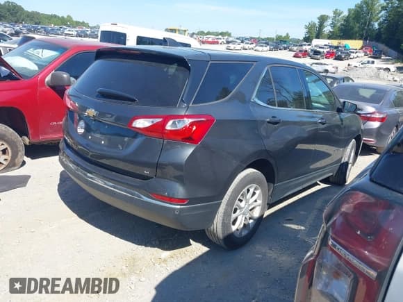 ✅ 2020 Chevrolet Equinox LT • VIN: 2GNAXJEV6L6139305 • Лот: 43062099. Опубликован ранее на IAAI с пробегом 105 026 миль. Бесплатный доступ к архиву аукционных продаж из США и подробный отчёт об истории автомобиля на DreamBid. Изображение 4.