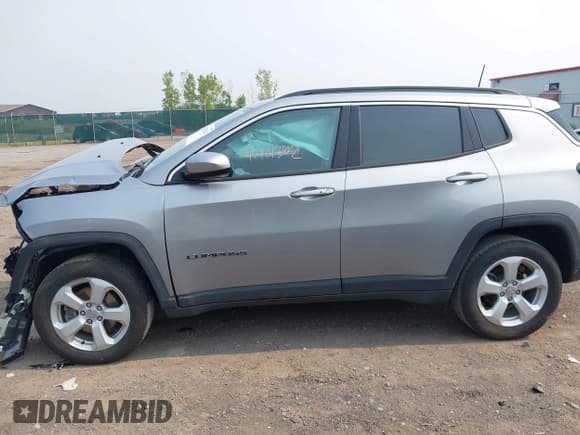 ✅ 2021 Jeep Compass Latitude • VIN: 3C4NJDBB3MT559138 • Lot: 42901302. Listed on IAAI with 18,062 mi. Free auction sales archive from the USA and detailed vehicle history report at DreamBid. Image 14.