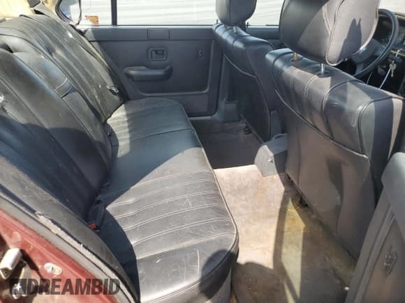 ✅ 1984 BMW 5 Series • VIN: WBADB7404E1192388 • Лот: 60302465. Опубликован ранее на Copart с пробегом 137 982 миль. Бесплатный доступ к архиву аукционных продаж из США и подробный отчёт об истории автомобиля на DreamBid. Изображение 10.