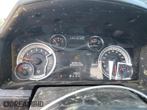 ✅ 2018 Ram 2500 Laramie • VIN: 3C6UR5KL4JG237719 • Лот: 50428365. Опубликован ранее на Copart с пробегом 118 447 миль. Бесплатный доступ к архиву аукционных продаж из США и подробный отчёт об истории автомобиля на DreamBid. Изображение 9.