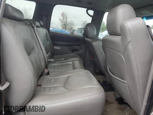 ✅ 2003 Chevrolet Suburban LT • VIN: 3GNGC26G33G246442 • Лот: 85146494. Опубликован ранее на Copart с пробегом Не указан. Бесплатный доступ к архиву аукционных продаж из США и подробный отчёт об истории автомобиля на DreamBid. Изображение 12.