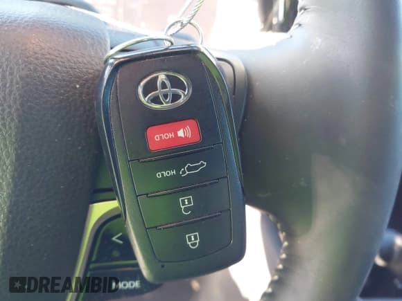 ✅ 2025 Toyota Crown XLE • VIN: JTDACAAJ0S3004818 • Lot: 43506701. Listed on IAAI with 8,649 mi. Free auction sales archive from the USA and detailed vehicle history report at DreamBid. Image 11.