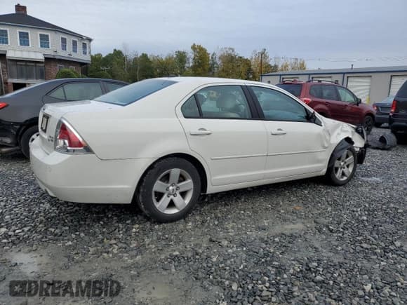✅ 2008 Ford Fusion SE • VIN: 3FAHP01118R196814 • Лот: 86227255. Опубликован ранее на Copart с пробегом 66 706 миль. Бесплатный доступ к архиву аукционных продаж из США и подробный отчёт об истории автомобиля на DreamBid. Изображение 3.