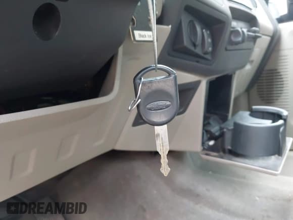 ✅ 2010 Ford F-250 XL • VIN: 1FTSX2BR6AEA23914 • Лот: 42694442. Опубликован ранее на IAAI с пробегом 148 095 миль. Бесплатный доступ к архиву аукционных продаж из США и подробный отчёт об истории автомобиля на DreamBid. Изображение 11.