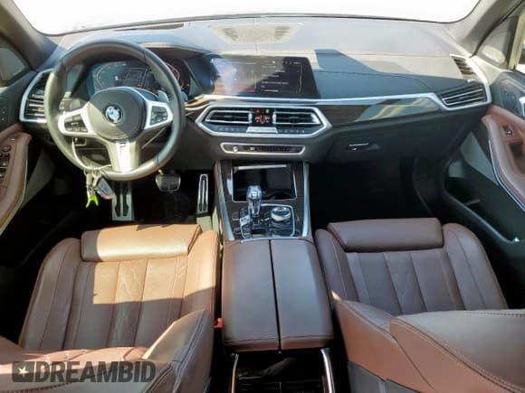 ✅ 2020 BMW X5 xDrive40i • VIN: 5UXCR6C0XL9D70486 • Лот: 84040635. Опубликован ранее на Copart с пробегом 53 940 миль. Бесплатный доступ к архиву аукционных продаж из США и подробный отчёт об истории автомобиля на DreamBid. Изображение 8.