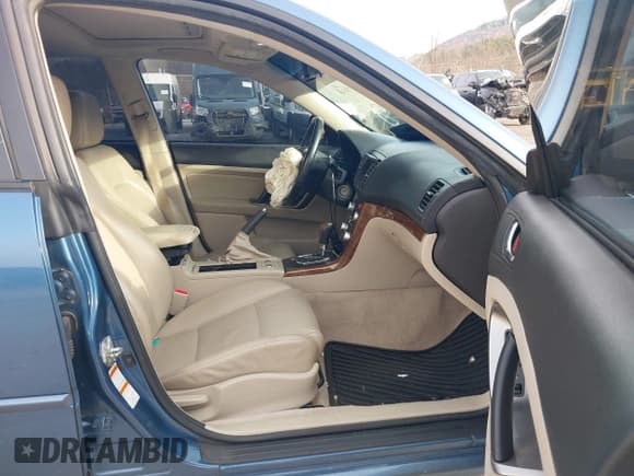 ✅ 2008 Subaru Legacy Limited • VIN: 4S3BL626687209413 • Lot: 43778540. Wystawiony na IAAI z przebiegiem 158 919 mil. Bezpłatny archiwum sprzedaży aukcyjnych z USA i szczegółowy raport historii pojazdu na DreamBid. Zdjęcie 5.