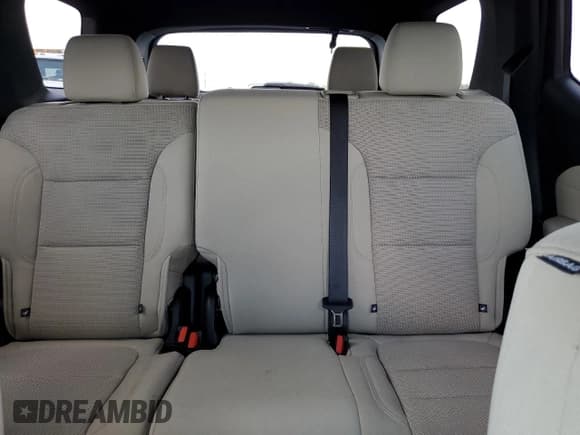 ✅ 2023 Chevrolet Traverse LS • VIN: 1GNERFKW8PJ278754 • Lot: 56452164. Wystawiony na Copart z przebiegiem 18 627 mil. Bezpłatny archiwum sprzedaży aukcyjnych z USA i szczegółowy raport historii pojazdu na DreamBid. Zdjęcie 10.