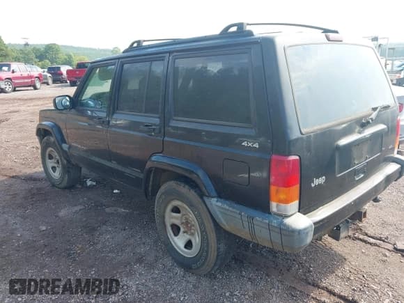 ✅ 1999 Jeep Cherokee Sport • VIN: 1J4FF68S4XL662796 • Лот: 42847935. Опубликован ранее на IAAI с пробегом Не указан. Бесплатный доступ к архиву аукционных продаж из США и подробный отчёт об истории автомобиля на DreamBid. Изображение 3.