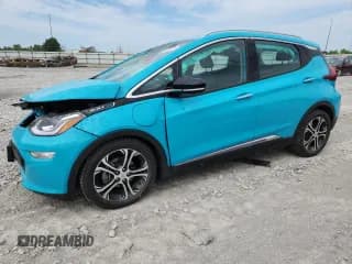 ✅ 2021 Chevrolet Bolt EV Premier • VIN: 1G1FZ6S09M4103117 • Lot: 61801025. Wystawiony na Copart z przebiegiem 55 263 mil. Bezpłatny archiwum sprzedaży aukcyjnych z USA i szczegółowy raport historii pojazdu na DreamBid. Zdjęcie 1.