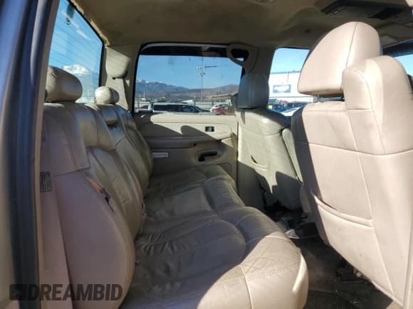 ✅ 2001 Chevrolet Silverado 2500HD LS • VIN: 1GCHK23UX1F192551 • Lot: 83001994. Wystawiony na Copart z przebiegiem 241 641 mil. Bezpłatny archiwum sprzedaży aukcyjnych z USA i szczegółowy raport historii pojazdu na DreamBid. Zdjęcie 10.