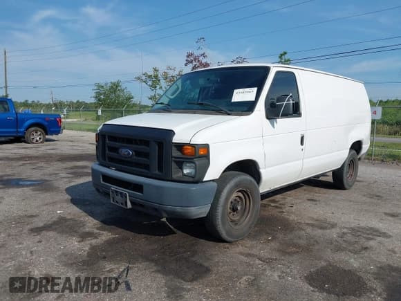✅ 2012 Ford Econoline Cargo Recreational • VIN: 1FTNE2EL5CDA92192 • Lot: 43103565. Wystawiony na IAAI z przebiegiem 240 309 mil. Bezpłatny archiwum sprzedaży aukcyjnych z USA i szczegółowy raport historii pojazdu na DreamBid. Zdjęcie 2.