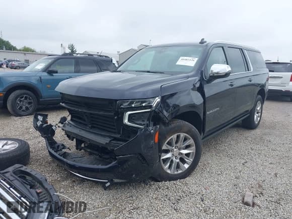 ✅ 2022 Chevrolet Suburban Premier • VIN: 1GNSKFKD4NR340736 • Lot: 40483126. Wystawiony na IAAI z przebiegiem 29 240 mil. Bezpłatny archiwum sprzedaży aukcyjnych z USA i szczegółowy raport historii pojazdu na DreamBid. Zdjęcie 22.