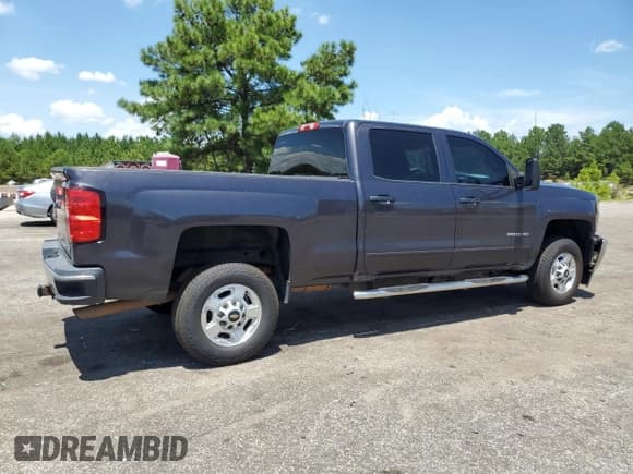✅ 2015 Chevrolet Silverado 2500HD LT • VIN: 1GC1CVEG6FF576146 • Lot: 65786915. Wystawiony na Copart z przebiegiem 157 530 mil. Bezpłatny archiwum sprzedaży aukcyjnych z USA i szczegółowy raport historii pojazdu na DreamBid. Zdjęcie 3.