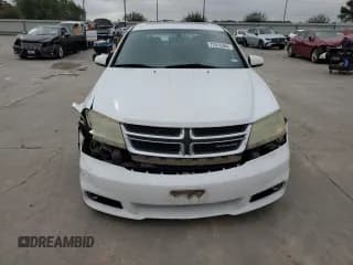 ✅ 2011 Dodge Avenger Heat • VIN: 1B3BD1FGXBN574894 • Лот: 72015564. Опубликован ранее на Copart с пробегом 146 299 миль. Бесплатный доступ к архиву аукционных продаж из США и подробный отчёт об истории автомобиля на DreamBid. Изображение 5.