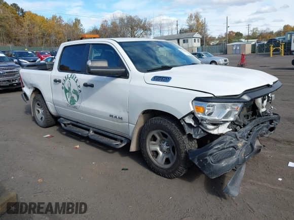 ✅ 2019 Ram 1500 Tradesman • VIN: 1C6SRFGT2KN530730 • Lot: 43575964. Wystawiony na IAAI z przebiegiem 222 876 mil. Bezpłatny archiwum sprzedaży aukcyjnych z USA i szczegółowy raport historii pojazdu na DreamBid. Zdjęcie 1.